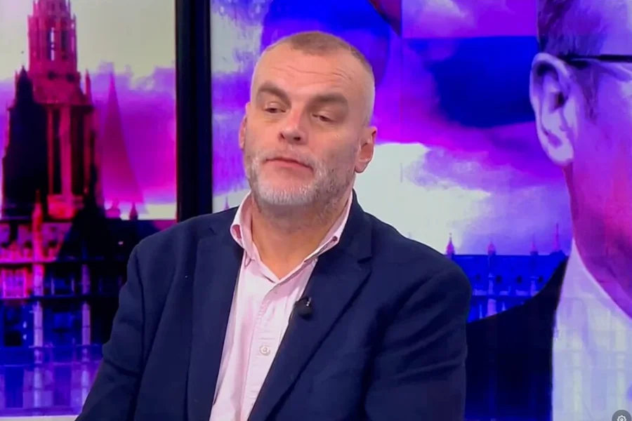 Has tim montgomerie got a speech impediment